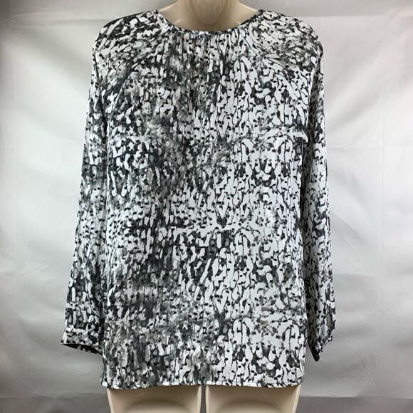 Bar III grey black & white print wrap blouse - Picture 5 of 8